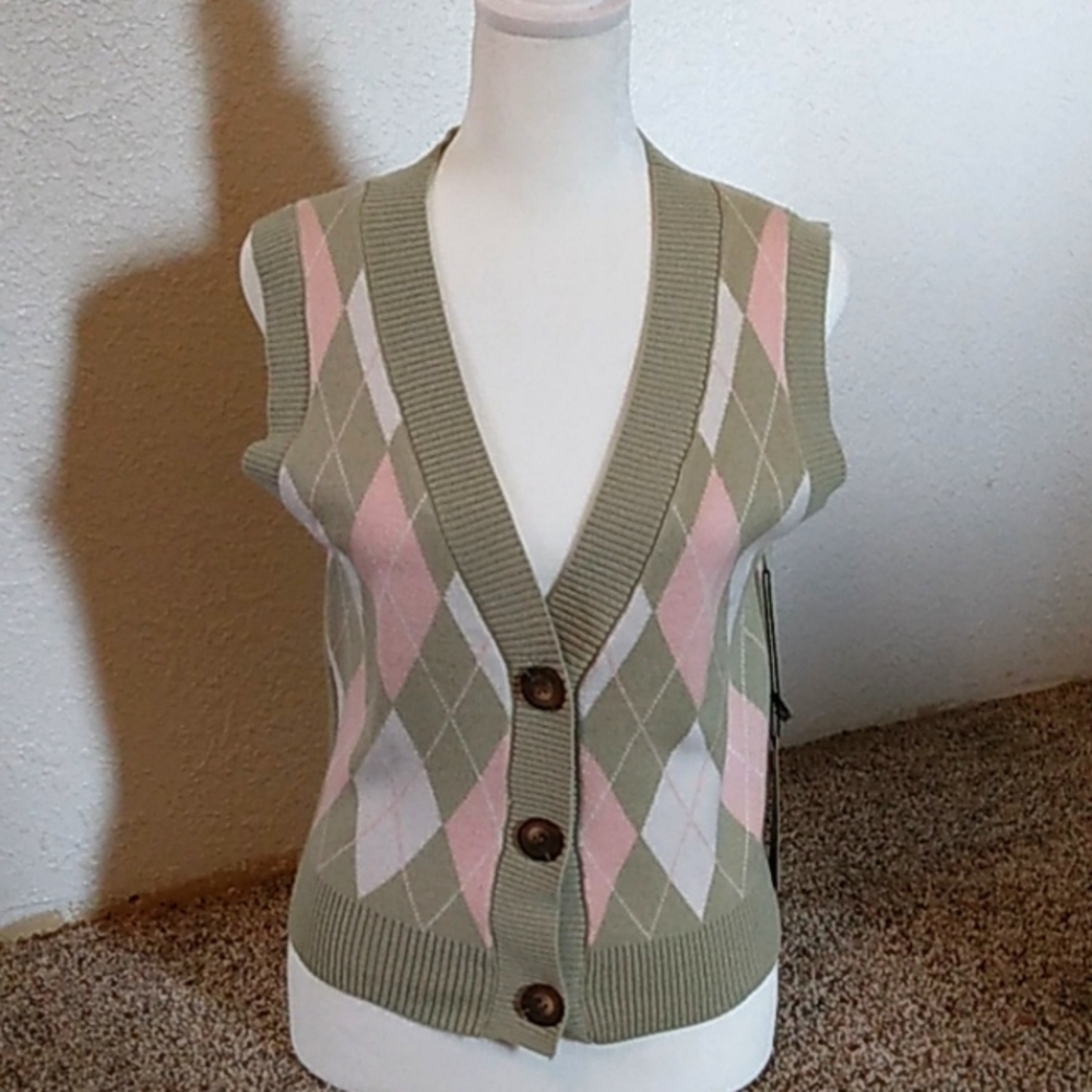 Haute Monde young contemporary pastel green and pink vest